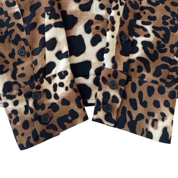 SMYTHE 100% Silk Leopard Animal Print Tie Neck Button Blouse Size Medium - Picture 6 of 16